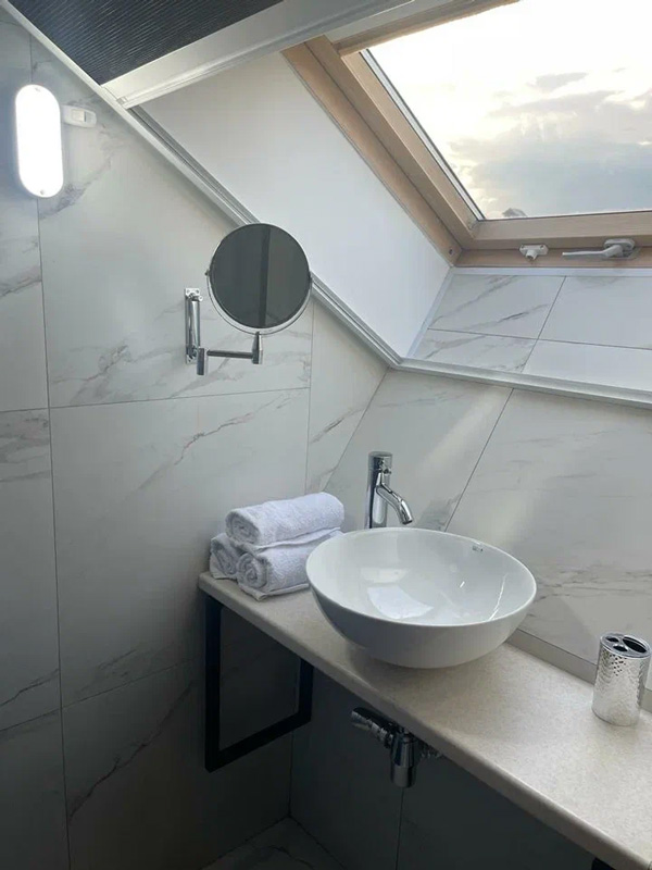 Гостевой дом «У Кремля» - Эконом Double мансарда - Санузел.