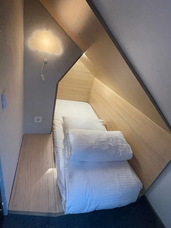 Гостевой дом «У Кремля» - Эконом Double мансарда - 2ой этаж.