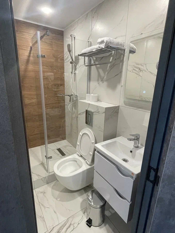 Гостевой дом «У Кремля» - Эконом одноместный мансарда - Санузел.