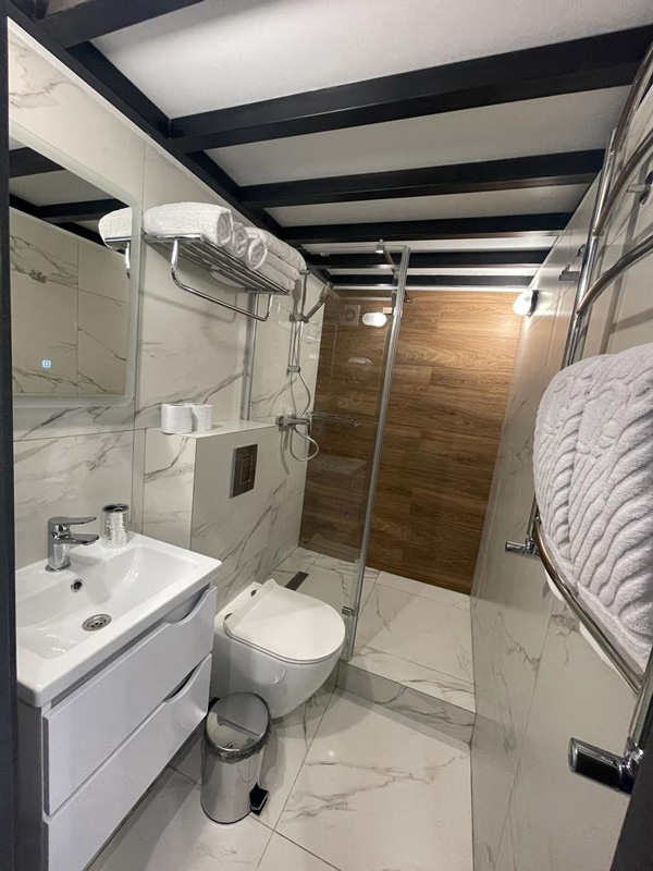 Гостевой дом «У Кремля» - Категория «Стандарт Универсал 3» - Санузел.